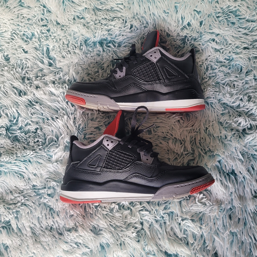 Air Jordan 4 Retro 'Bred Reimagined' kids shoes